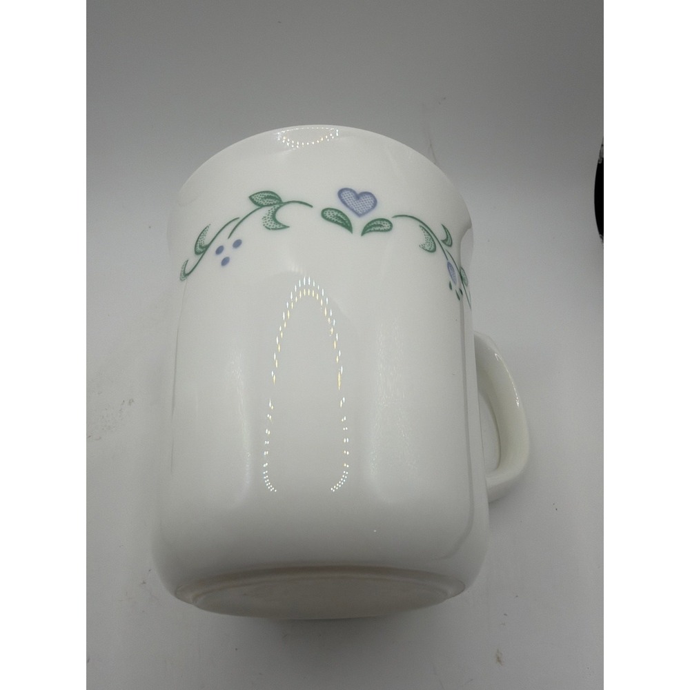 4 Corelle  Country Cottage Mugs With Vine & Heart Design Vintage 8oz. - Picture 2 of 2